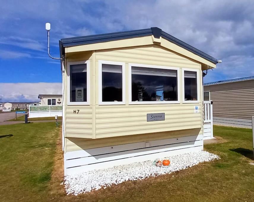 Coral Cove Apartment Lossiemouth Exterior photo